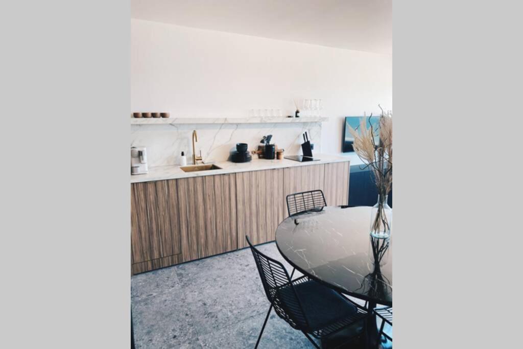 Wonderful Architect Designed Flat With Sea View Apartment Oostende Bagian luar foto